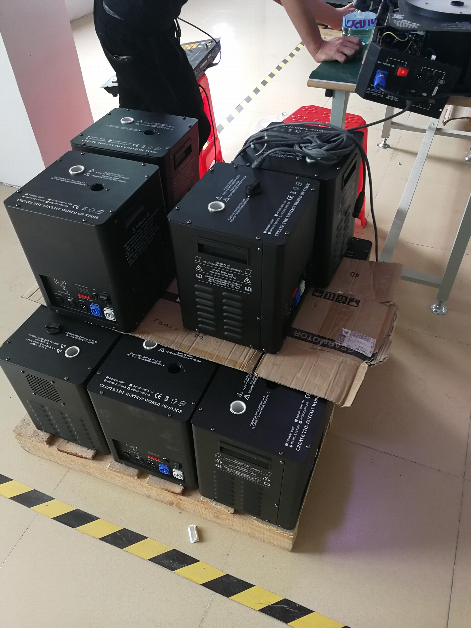 舞台喷花机 酒吧星火机 spark machine 智能冷焰