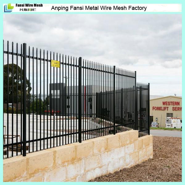 2.1m(H)x2.4m(W) spear top security steel garrison fence supplier