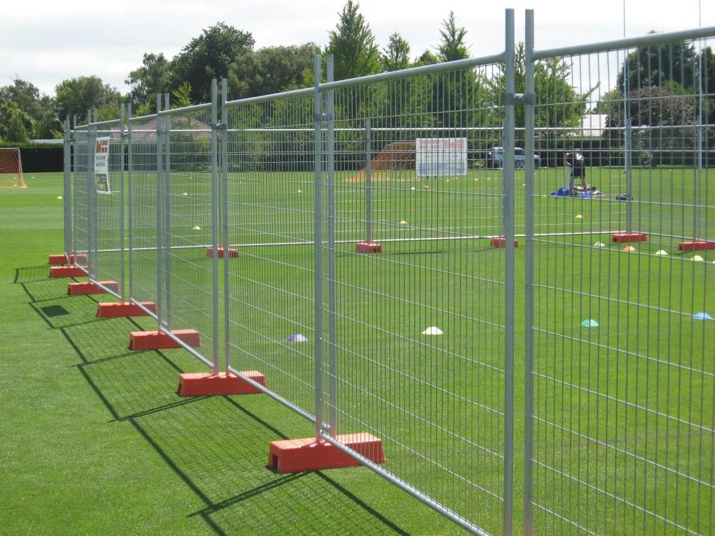 Construction site using cheap temporary fence for sale