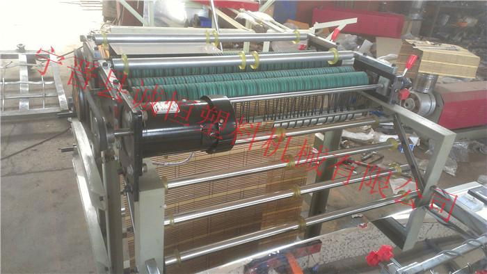 Computer Heat-sealing & Heat-cutting Bag-making Machine (Double Lines) 3