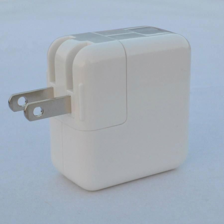 Dual USB charger with China, Japan & US plugs 3