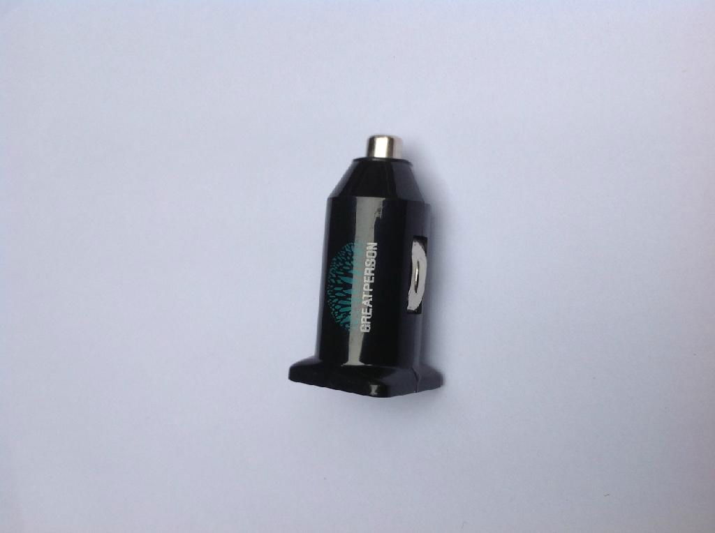 Dual USB car charger （in black） 2