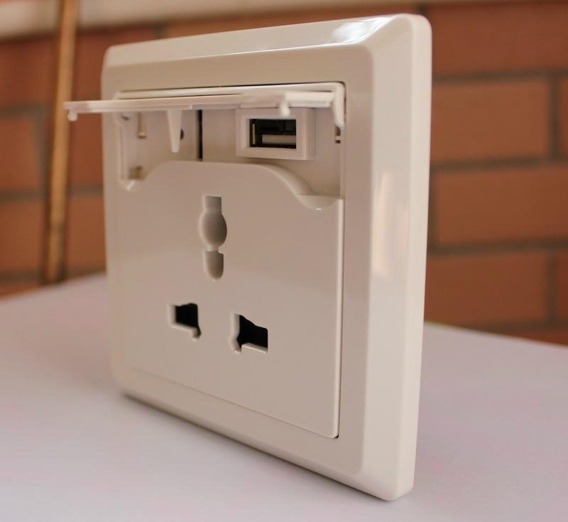USB通用多功能墙壁插座(含1个usb 充电接口)