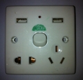 USB通用多功能牆壁插座(含２個USB充電接口)