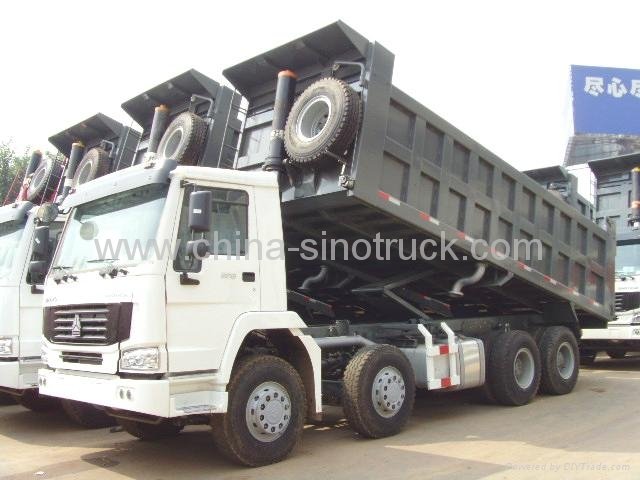 For saleSINOTRUK HOWO 8x4 Dump Truck ZZ3317N3867B 336HP EuroII 