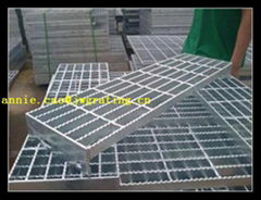 building material painted serrated steel grating