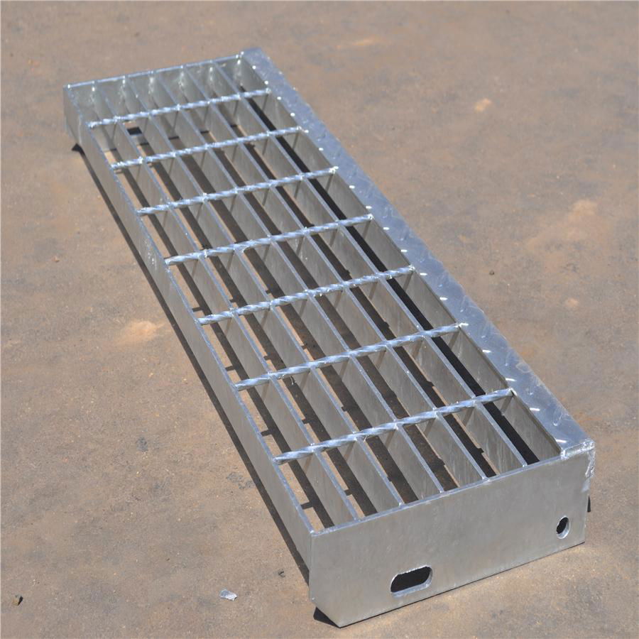 outdoor industrial checker plate nosing stair treads T3/T4 4