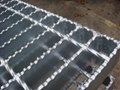 1*5.8m Hot dip galvanized steel grating serrated standard steel grating panel