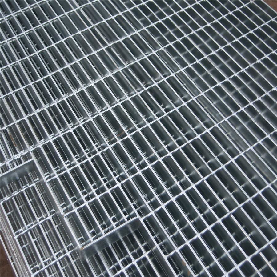1*5.8m Hot dip galvanized steel grating serrated standard steel grating panel 5