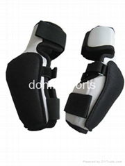 hockey player gear-elbow pad