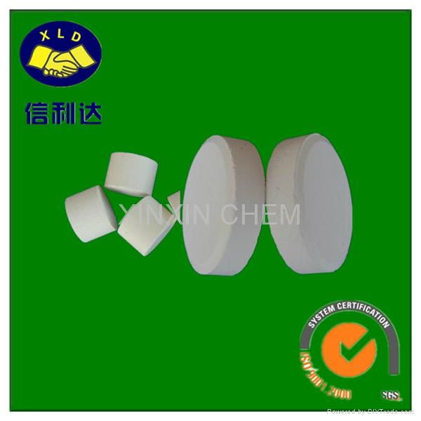 Calcium Hypochlorite (Bleaching Powder) 35%-70% 2