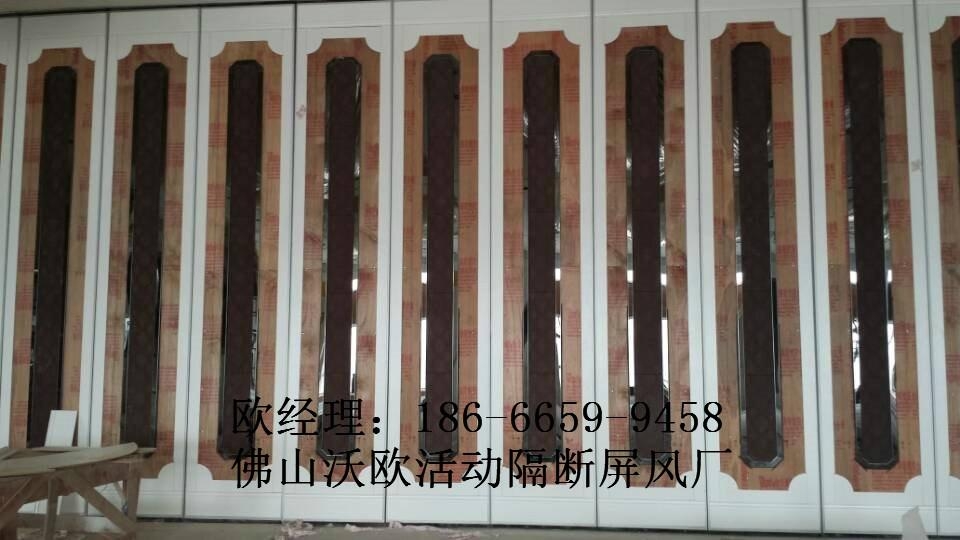 超高型活动隔断门
