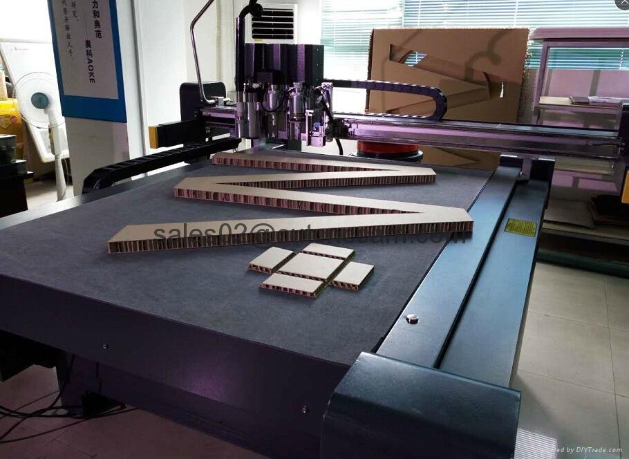Inkjet printing adhensive sign making cnc cutting table  3