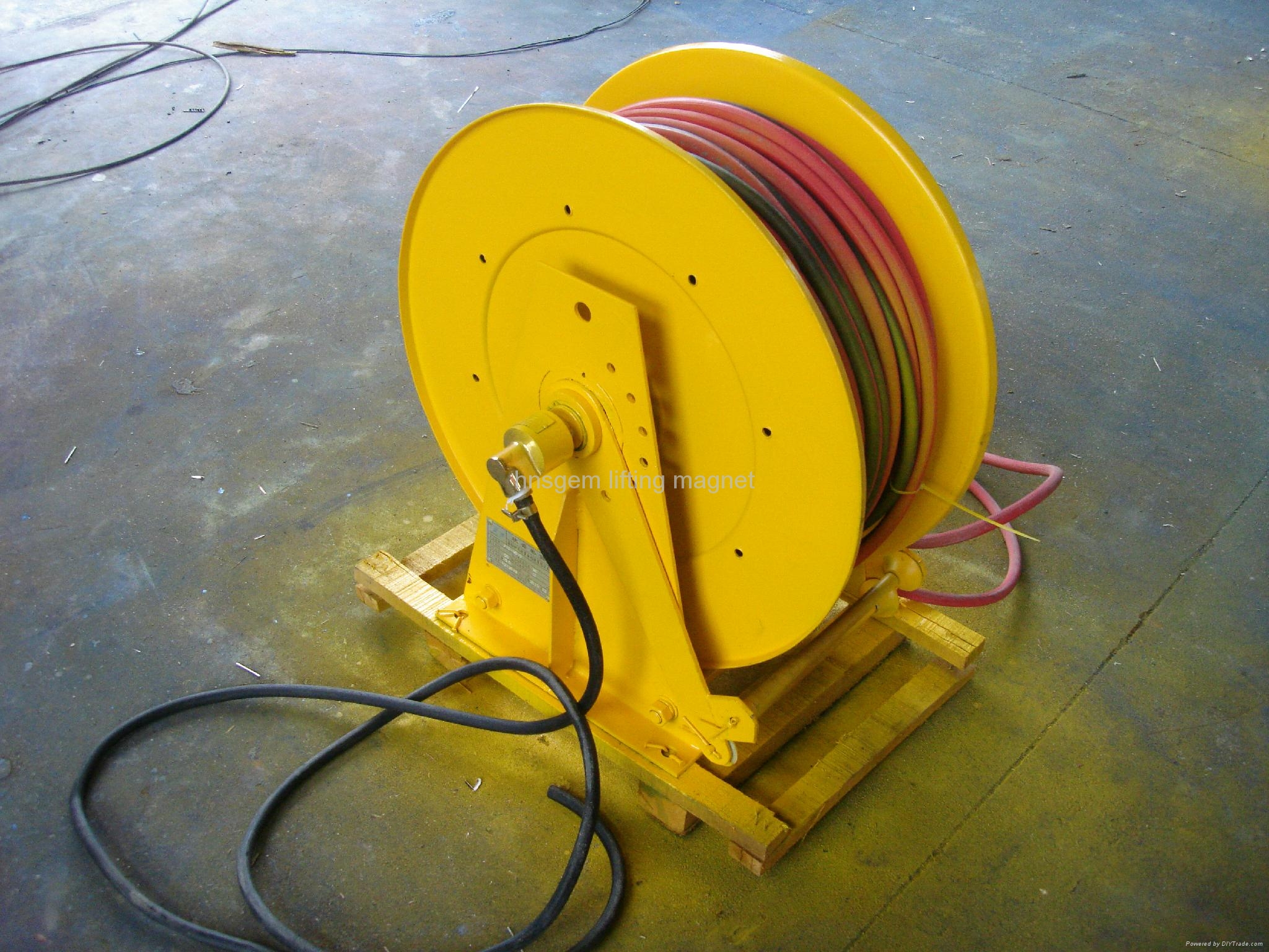 Retractable Air Hose Reel QJTA20I SHENGANG (China Manufacturer