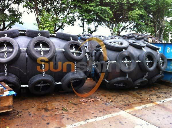 Inflatable rubber fenders 3
