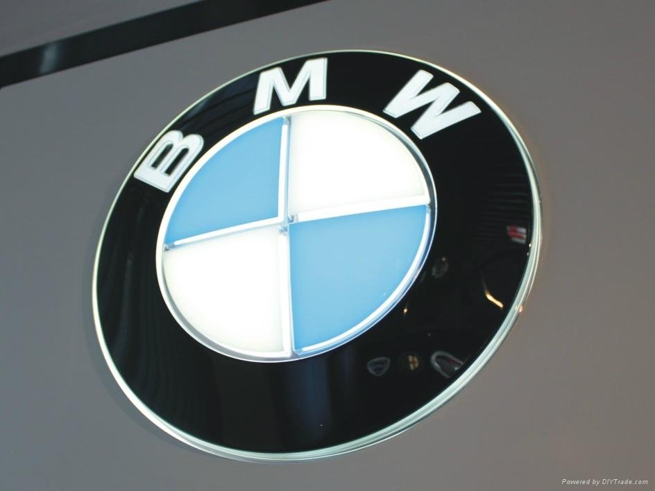 BMW auto signage