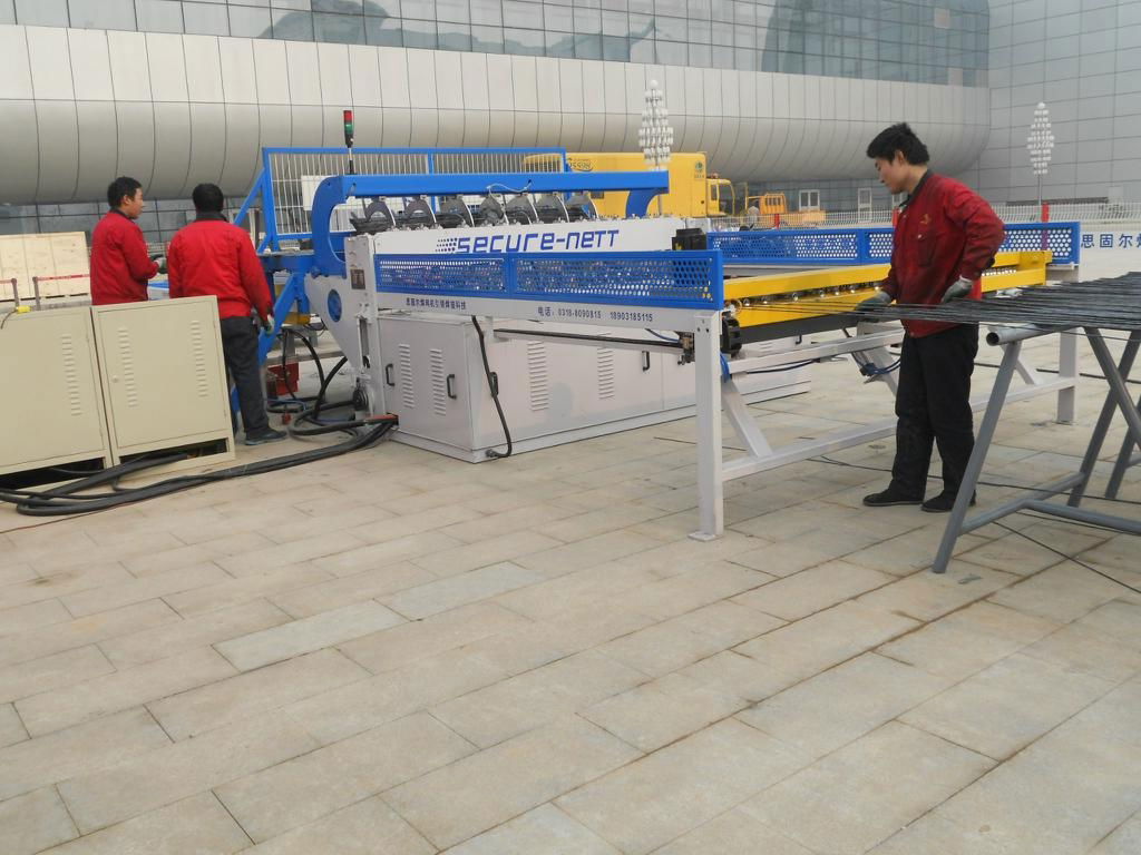 中国丝网焊网机 3