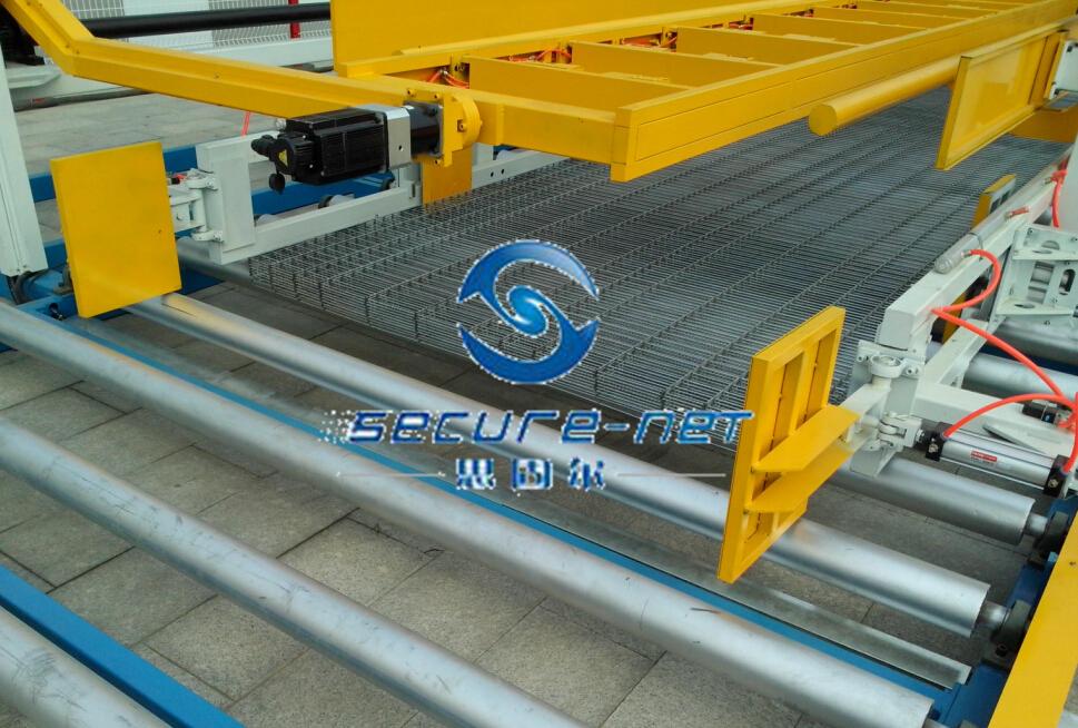 3-6mm New Full Automatic Wire Mesh Welding Machine 3