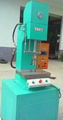 Single column hydraulic press  3