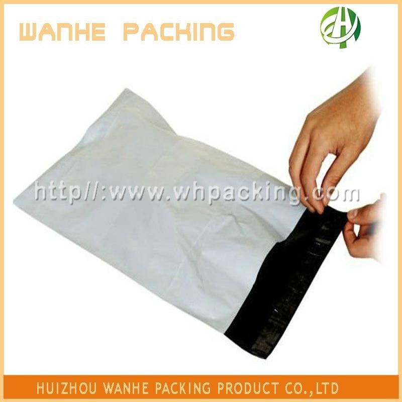 self sealing adhesive messenger mail bag with adhesive tape 3