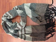 100% acrylic scarf