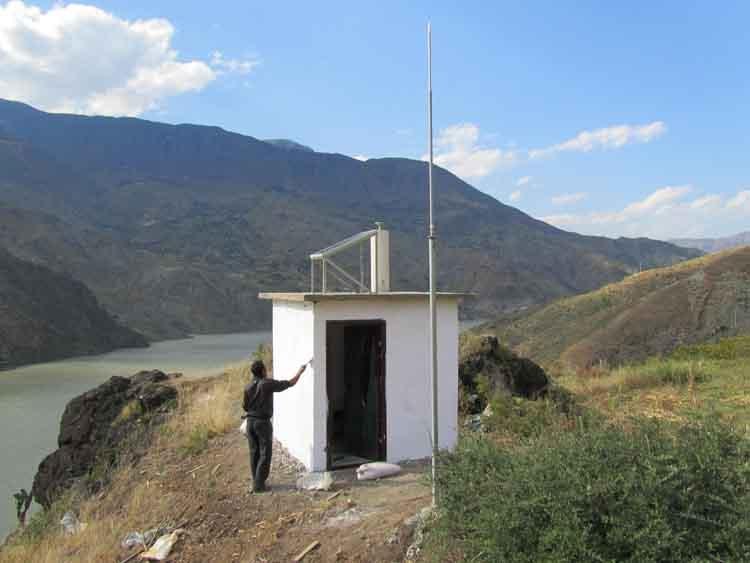 西藏地区可用鸿艺祥太阳能监控供电系统 2