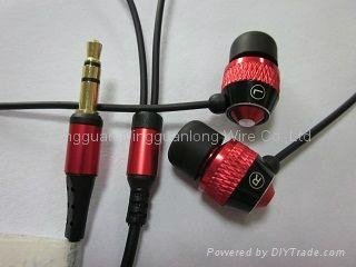 metal headphone with clear stereo sound 4