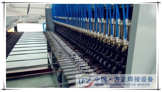 	Full automatic welded wire mesh fence machine 2
