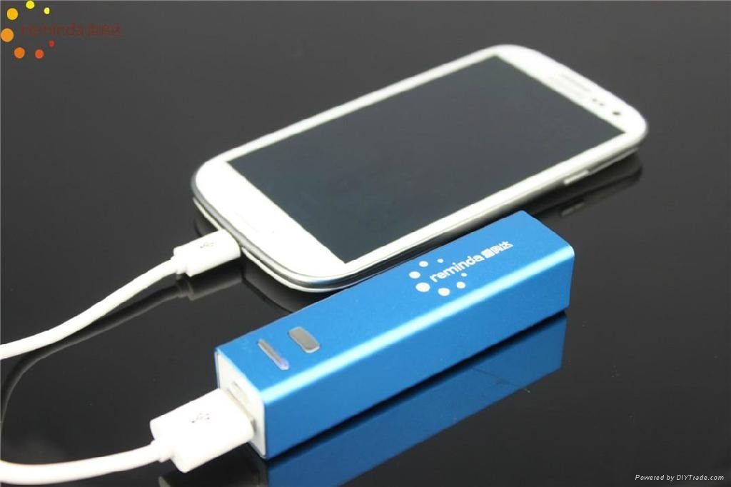 Reminda 2600mAh portable power bank for iPhone mobile phone cell phone 5