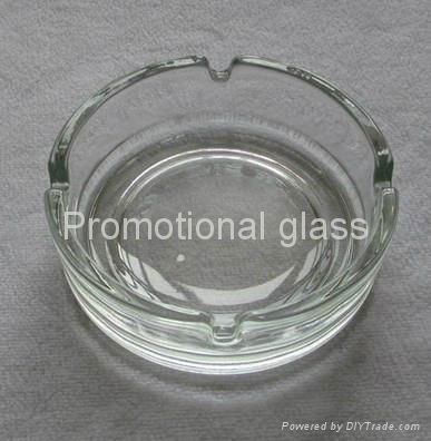 clear glass ashtray  3