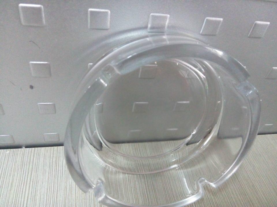 clear glass ashtray 