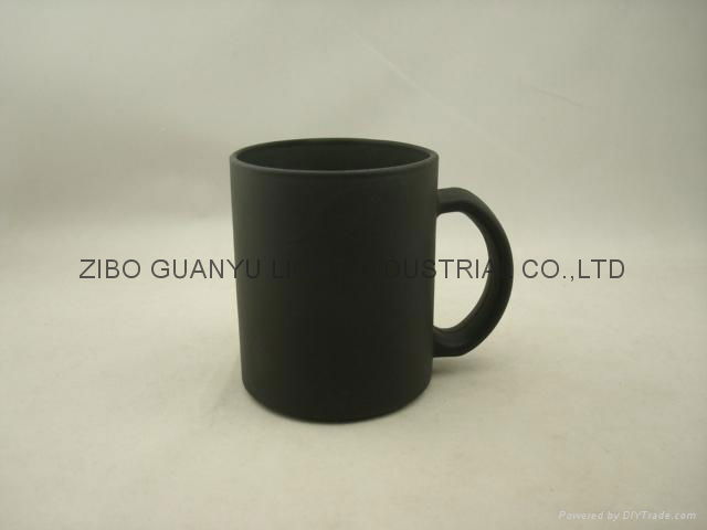 Black color change glass mug