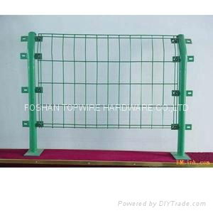 welded mesh fence 5