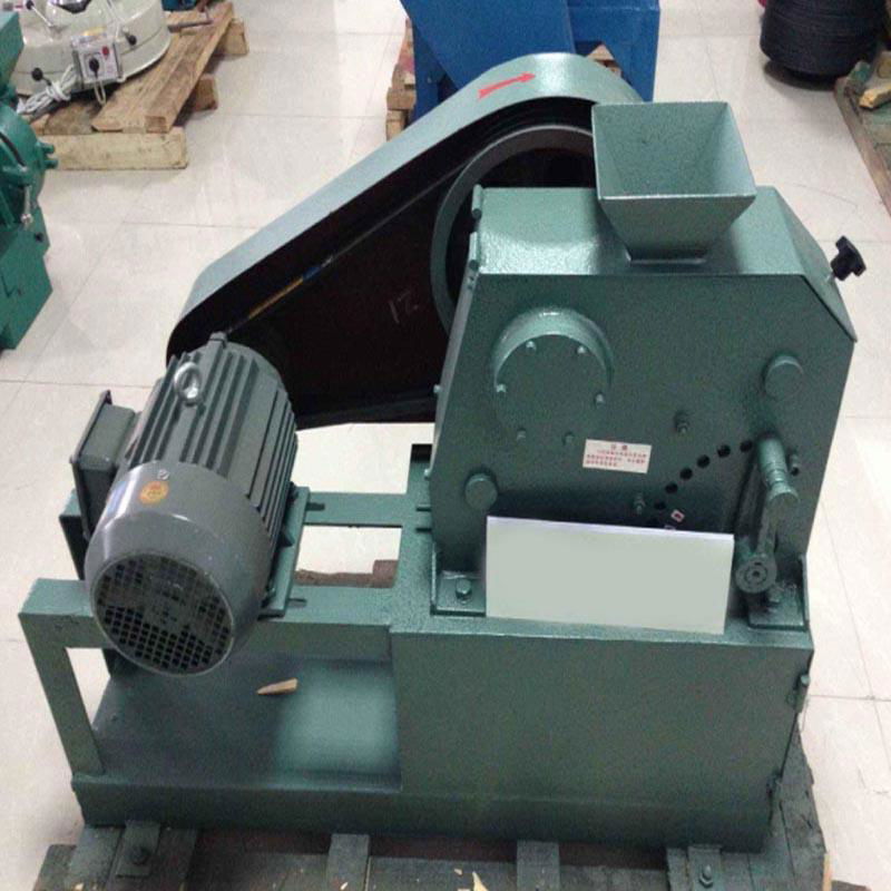 High Efficient Small Laboratory Jaw Crusher For Rock Stone Mineral Crush  4