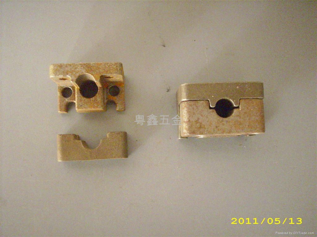Fixed block carbon steel casting made by metal casting process