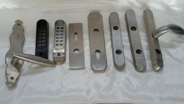 Dongguan OEM doorknob hardware stainless steel castings manufacturer 2