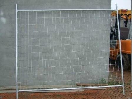 Temporary fence panel 4