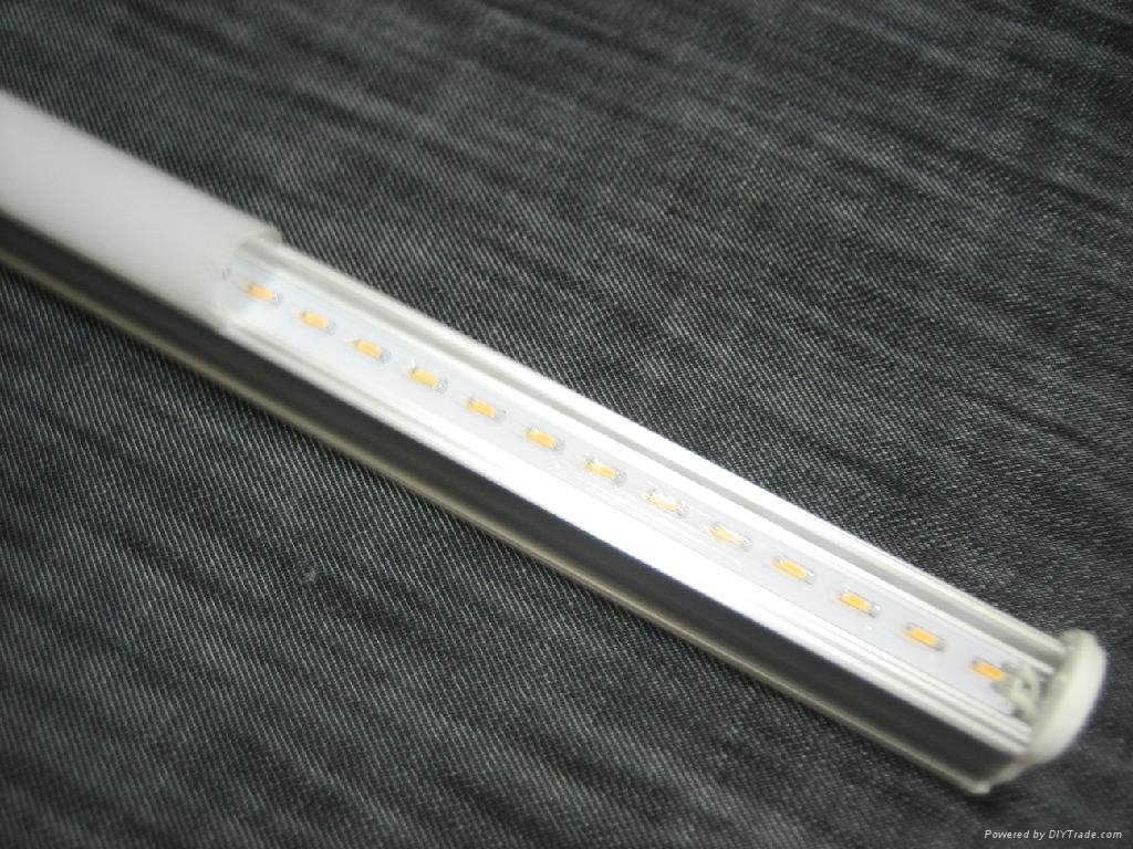 T8 LED 灯 2