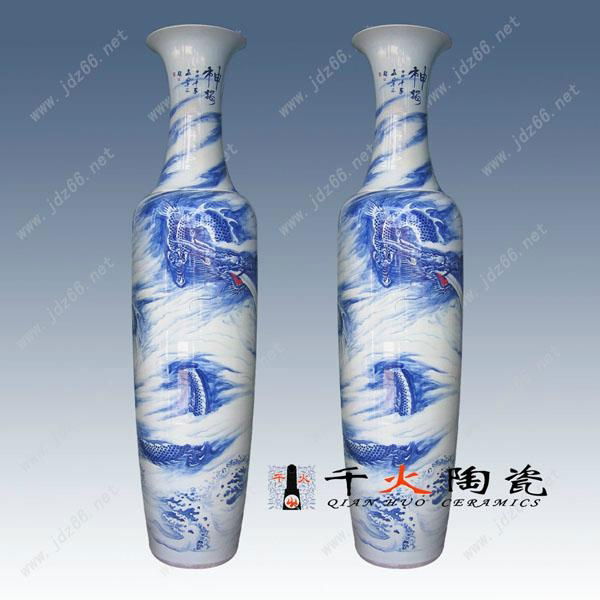 手绘青花陶瓷花瓶 4