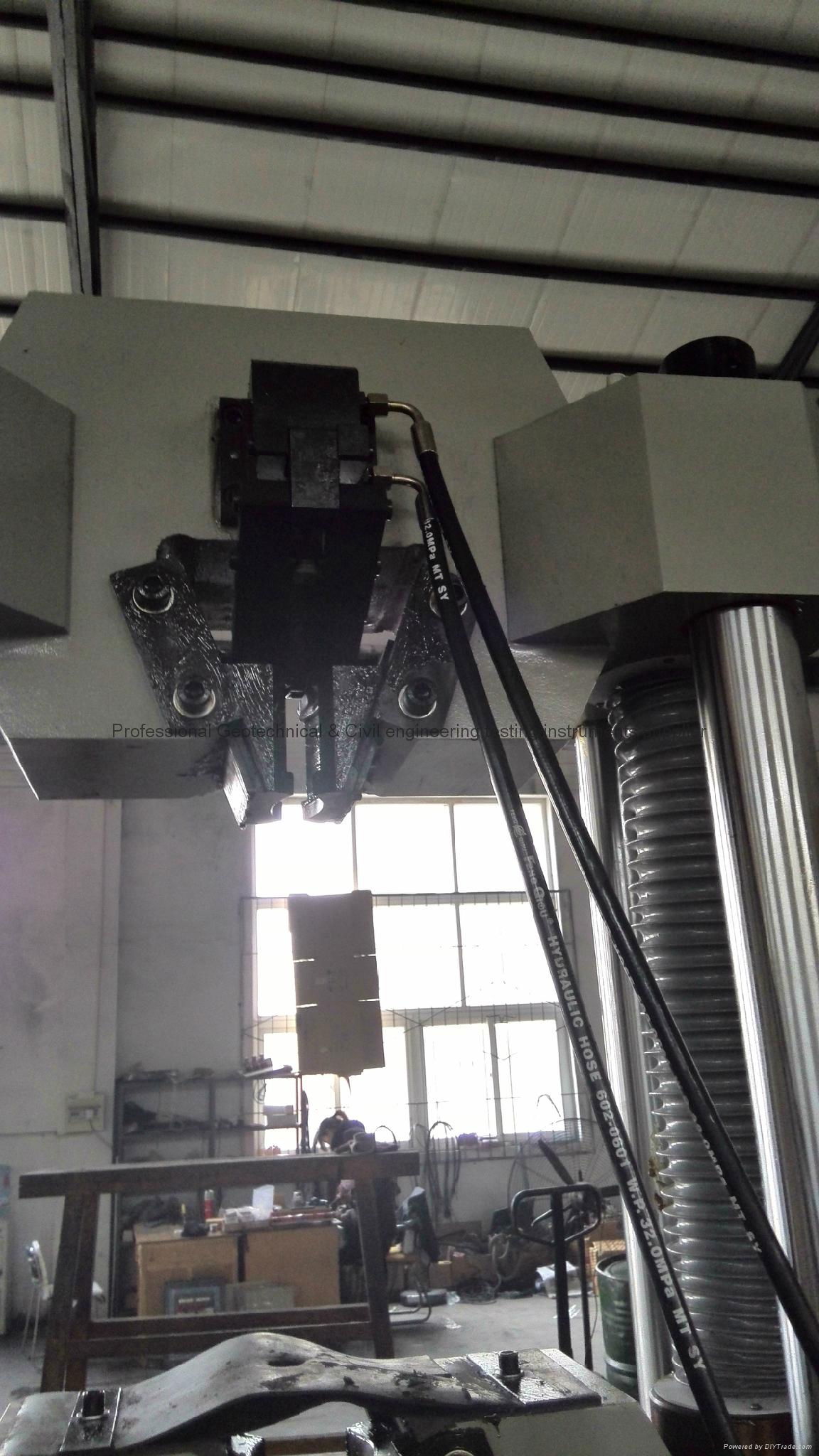 1000kN Servo Control Universal Testing Machine 2