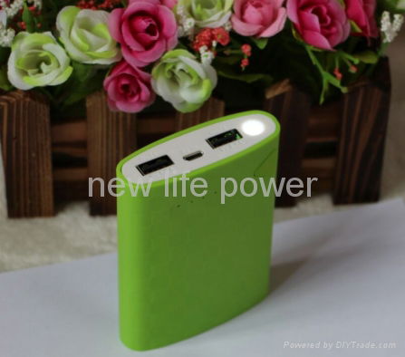 Dual output universal power bank 7800mAh 3