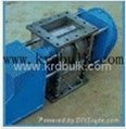 Self cleaning rotary valve