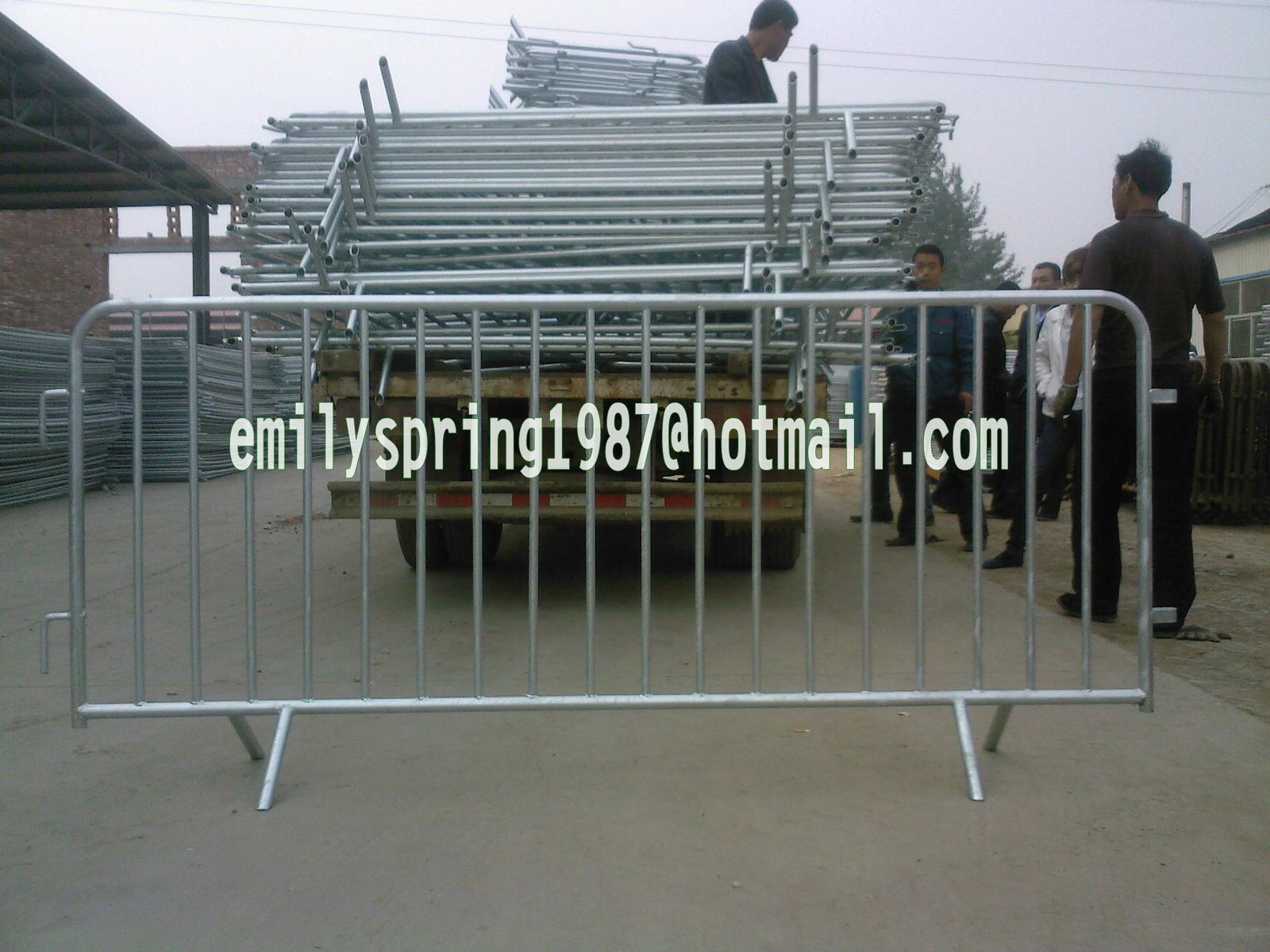 hot dipped galvanized crowd control barrier  3