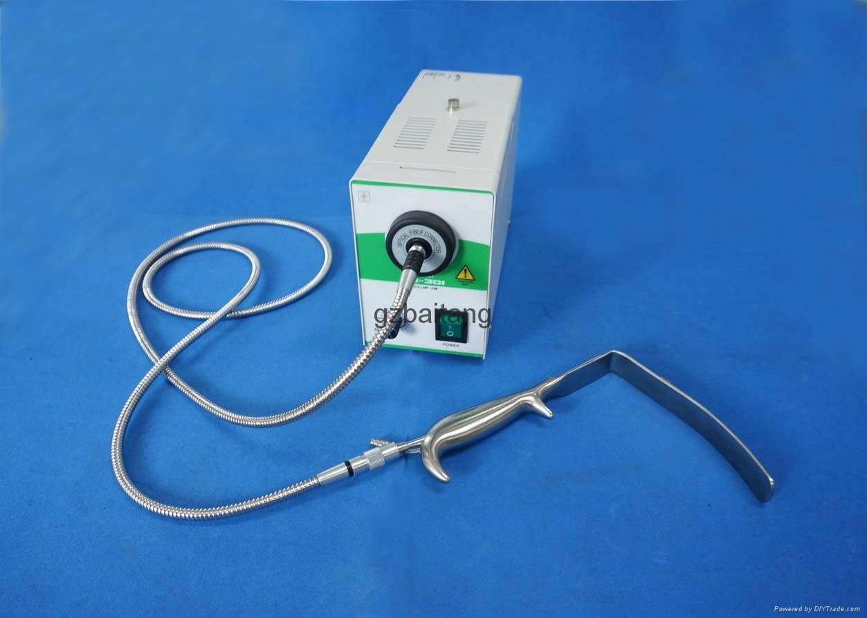 Medical Surgical Cold Light Source with Breast Retractor 2