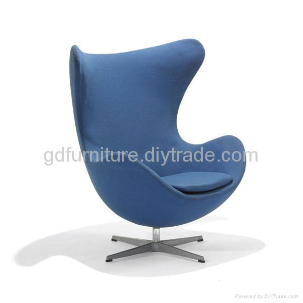 Arne Jacobsen fiberglass Egg chair 