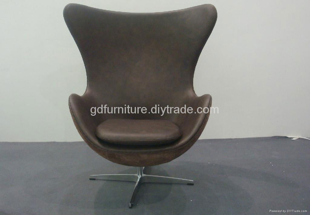 Arne Jacobsen fiberglass Egg chair  4
