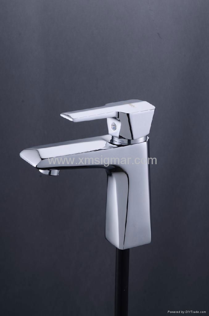 Luxury Hot Brass Single Hole Chrome Basin Faucet 5