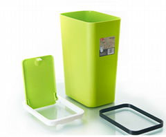 Waste Bin with Flipping Cover