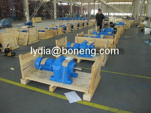 CR series inline helical gearboxes 4