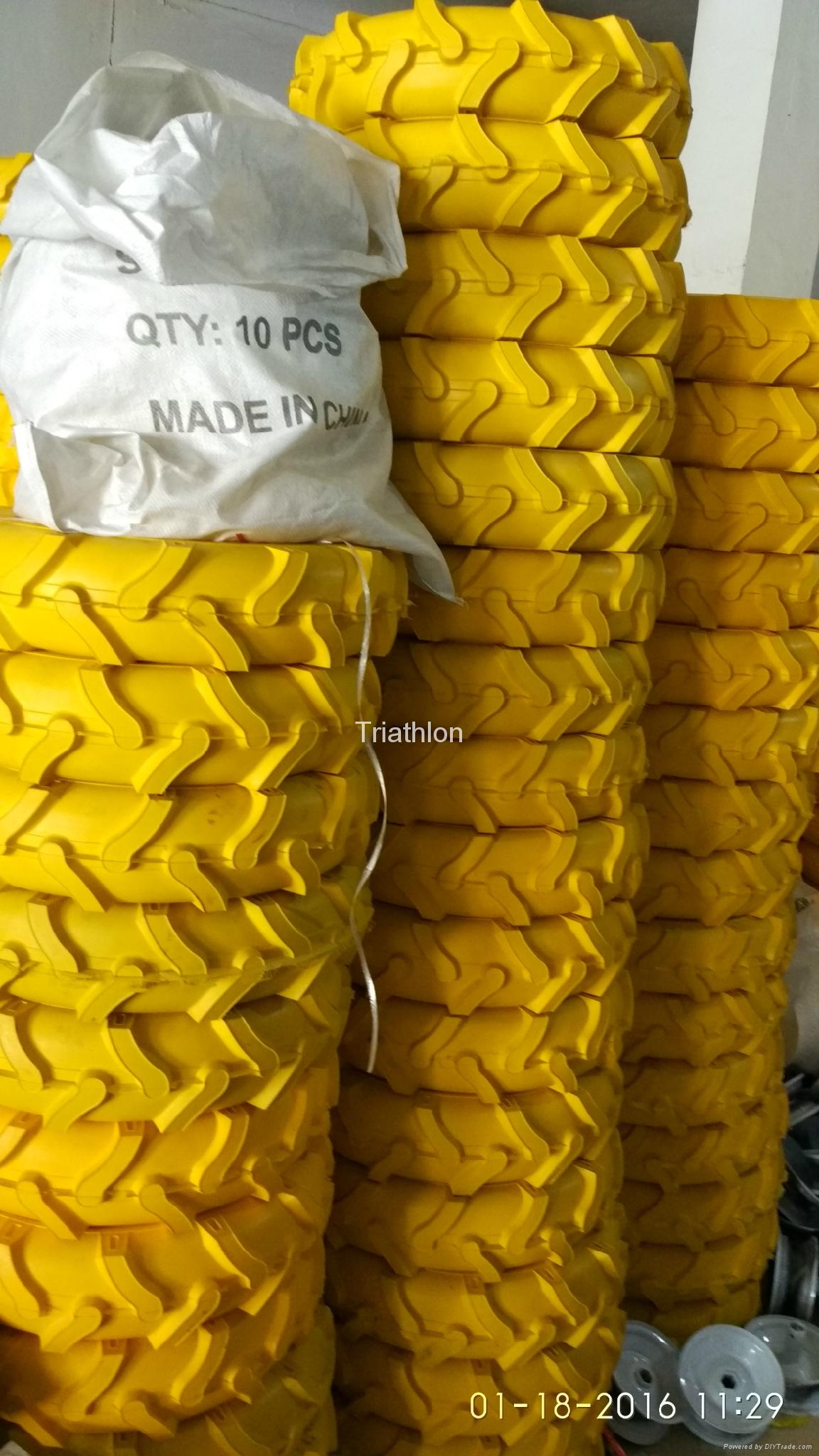 R1 tread polyurethane foam tire 3.504 3.506 4.008 4.5010 5.0010 5.